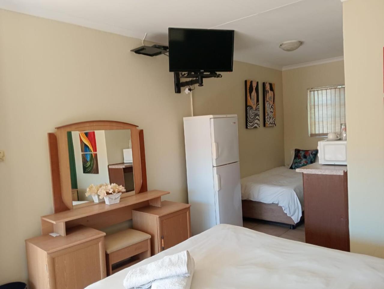 Villa De La Rosa Klerksdorp Kültér fotó