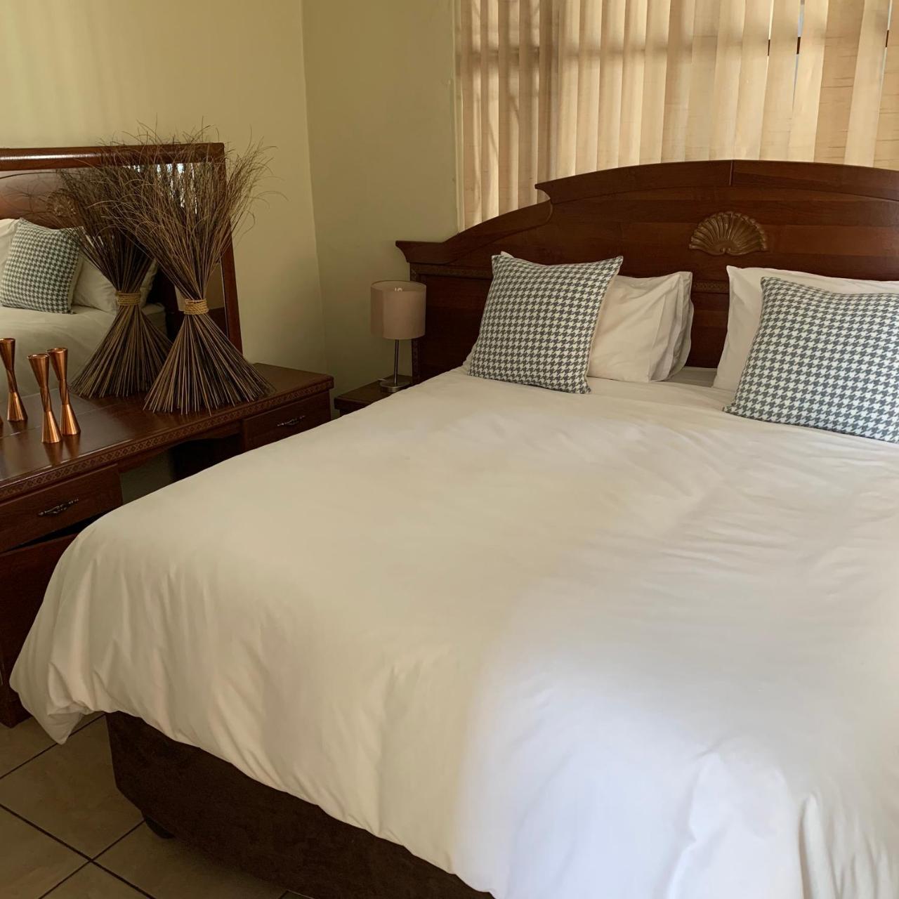 Villa De La Rosa Klerksdorp Kültér fotó